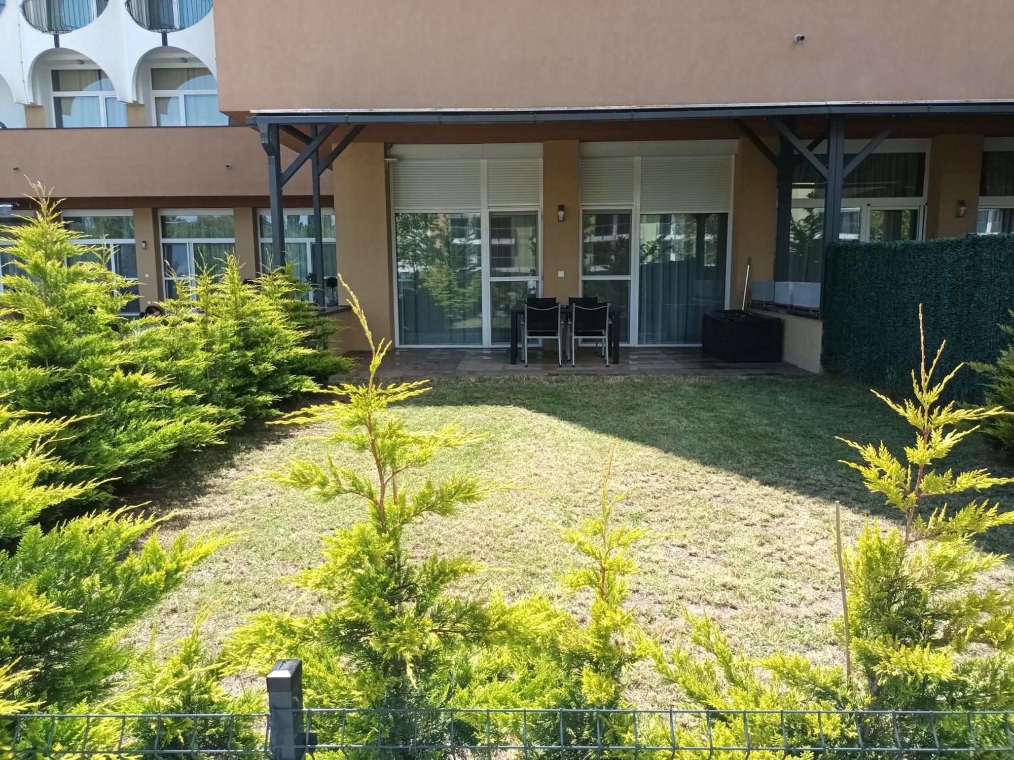 Vizparti Silver X Apartman Шиофок Экстерьер фото